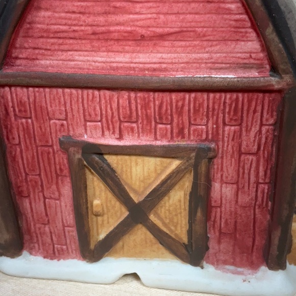 Porcelain Lighted Hay Barn - Picture 11 of 13